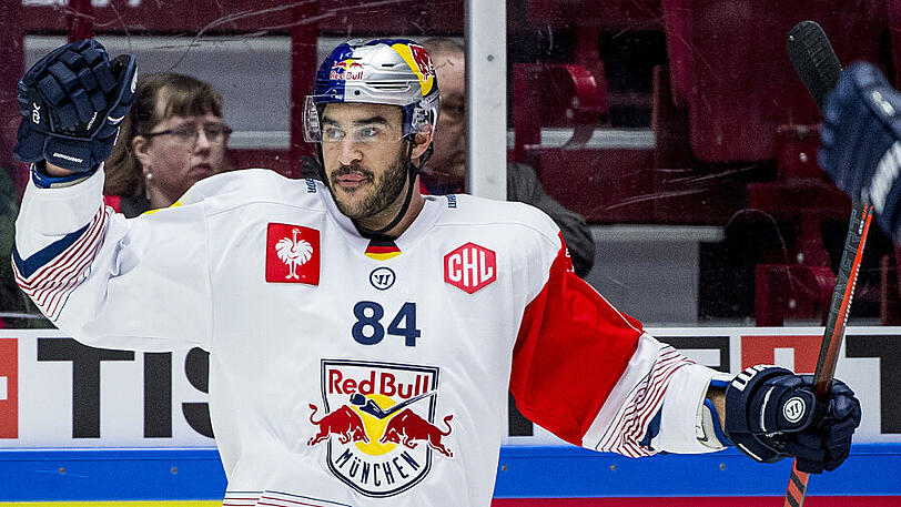 Mr. Hattrick! Der kanadische Stürmer Trevor Parkes schießt den EHC Red Bull München mit seinem Dreierpack bei den Malmö Redhawks ins Halbfinale der Champions League.