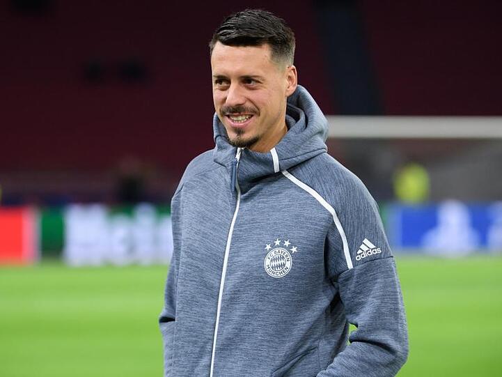 Sandro Wagner im Stadion. Foto: Sven Hoppe/dpa