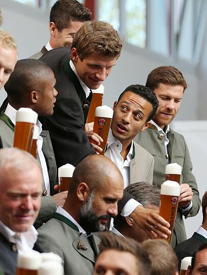 Und wer kann bei ein bisschen Spaß nicht weit sein? Na klar: Thomas Müller war auch mit dabei!