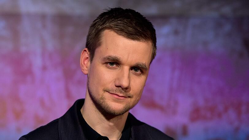 Nach seiner Ausbildung zum Notfallsanitäter will Tobias Schlegel seine "mediale Arbeit" wieder "etwas hochfahren".