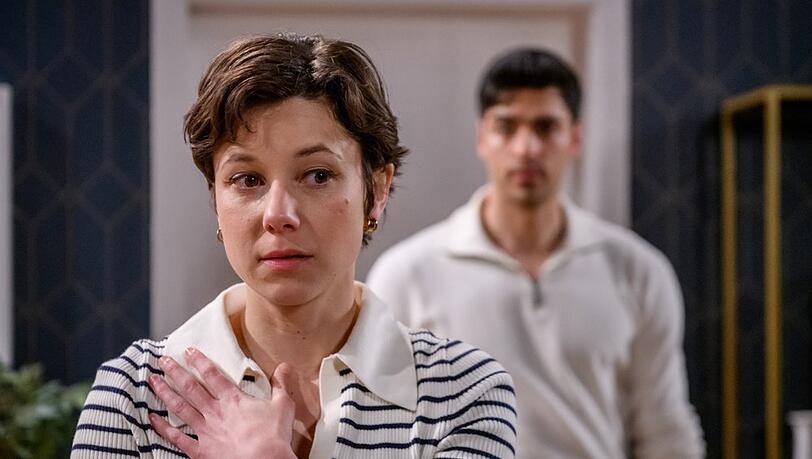 "Sturm der Liebe": Leander ist fassungslos, als Eleni ihm eröffnet, dass sie schwanger ist.