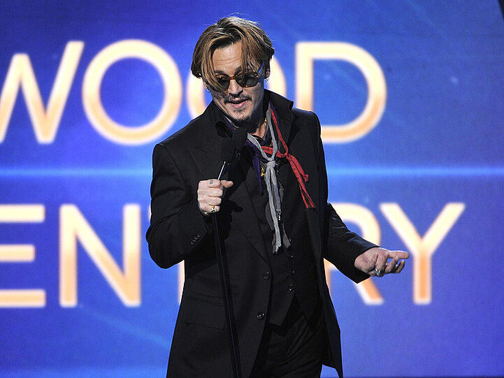 Johnny Depps bizarrer Auftritt bei den Hollywood Press Awards sorgte für Aufsehen