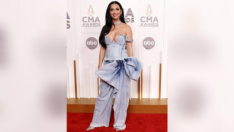 Katy Perry im Denim-Look auf den 56. Country Music Awards in Nashville.