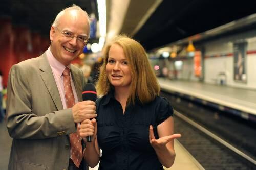 Graham Baxter und Regine Wallner sind die neuen Stimmen der Münchner S-Bahn.