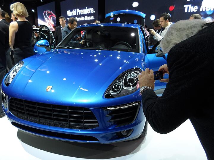 Großer Auftritt für einen kompakten Allzweck-Sportler: Der neue Porsche Macan feierte in Los Angeles Weltpremiere.