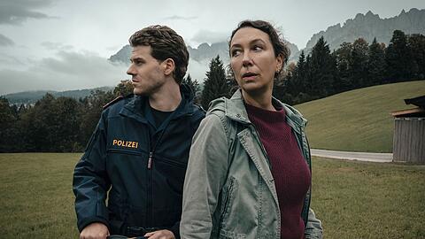 Chefinspektorin Fanny Gruber (Ursula Strauss) hat im Innsbrucker Kommissariat eine hohe Aufkl&auml;rungsquote. Als ihr Sohn, Jungpolizist Tobi (Noah L. Perktold), in Schwierigkeiten ger&auml;t, &uuml;berschreitet sie ihre Grenzen.