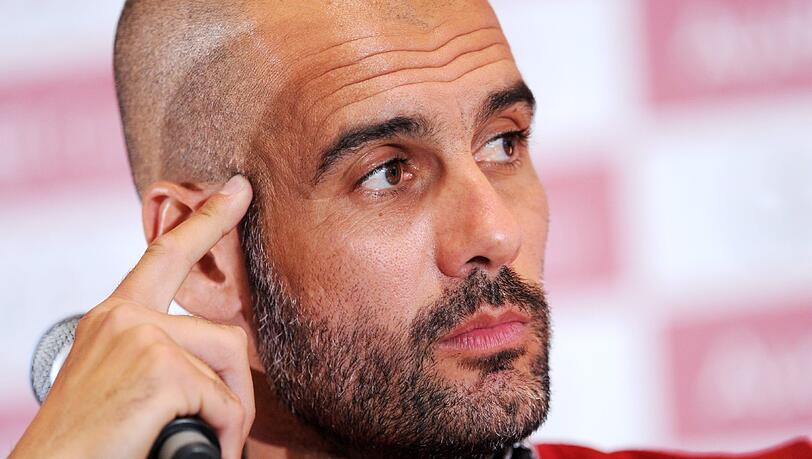 Auf der Pressekonferenz zum Audi-Cup hat Pep Guardiola Wechselgerüchte um David Luiz vom FC Chelsea klar dementiert. Auf der Pressekonferenz zum Audi-Cup hat Pep Guardiola Wechselgerüchte um David Luiz vom FC Chelsea klar dementiert.