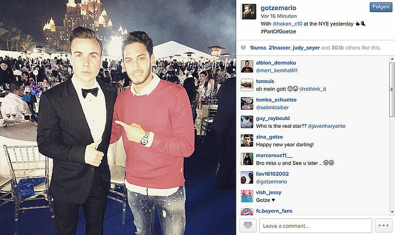 Geballte Fußball-Kompetenz: Mario Götze postet ein Silvesterbild zusammen mit Leverkusens Hakan Çalhanoglu auf Instagram.