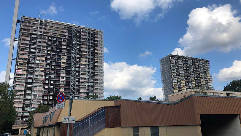 Zwei der betroffenen Hochhäuser in Nürnberg. Zwei der betroffenen Hochhäuser in Nürnberg.