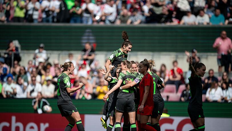Das frühe 1:0 durch Jule Brand brachte den VfL Wolfsburg auf die Siegerstraße.