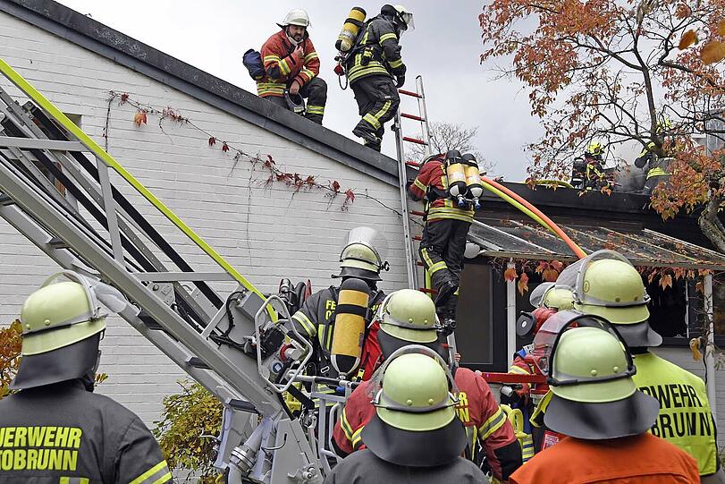 Die Bilder vom Feuerwehreinsatz in Ottobrunn.