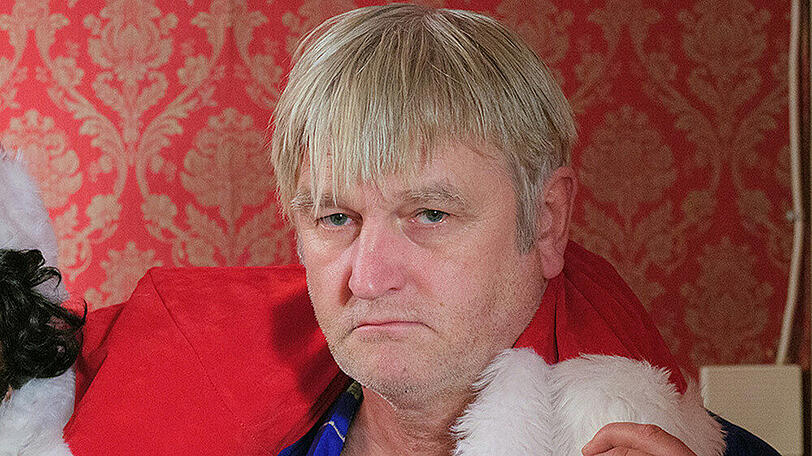 Helmut Grummel (Detlev Buck) freut sich schon wahnsinnig auf Weihnachten - nicht