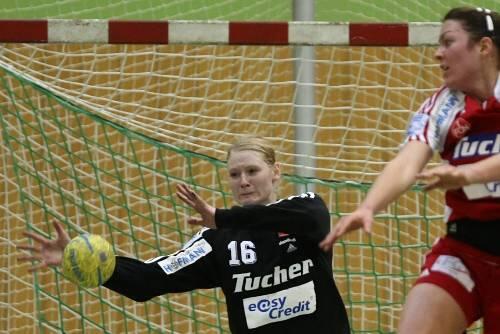 Starker Auftritt vor der Pause: Club-Torfrau Jana Krause glänzte mit tollen Reflexen.