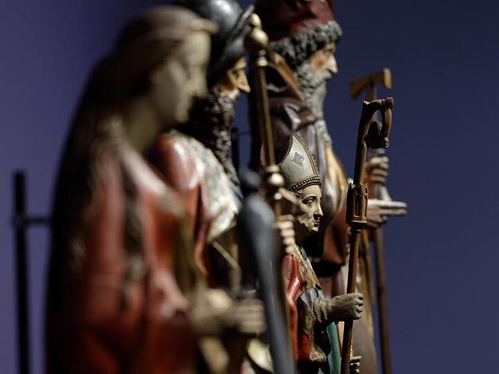 Heiligenfiguren aus der Werkstatt des Arnt Beeldersnider im Museum Schnütgen in Köln.