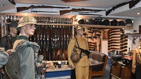 Das geheime Waffenarsenal lag hinter einer Art privatem Waffenmuseum mit Geheimt&uuml;ren, versteckten R&auml;umen und verborgenen Schlie&szlig;mechanismen. (Archivbild)