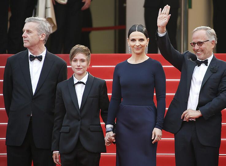 Regisseur Bruno Dumont mit den Schauspielern Raph, Juliette Binoche und Fabrice Luchini (von links).