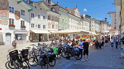 Viele sind &ndash; wie hier in Bad Tölz &ndash; mit dem Radl unterwegs.