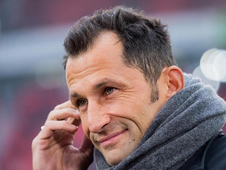 Hasan Salihamidzic verteidigte die Leitung von Bayern-Stürmer Robert Lewandowski.