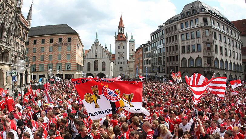 Der Marienplatz in der Münchner Innenstadt - hier wollen die Spieler des FC Bayern am Sonntag mit den Fans feiern Der Marienplatz in der Münchner Innenstadt - hier wollen die Spieler des FC Bayern am Sonntag mit den Fans feiern