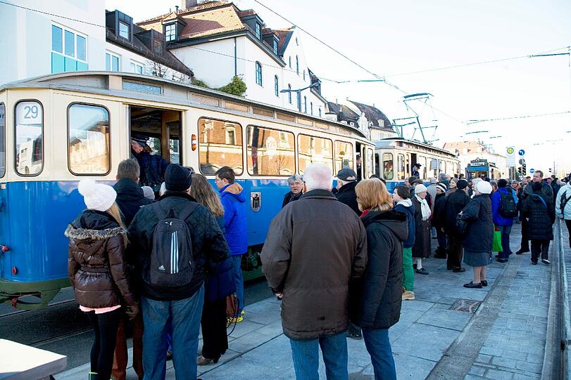 Die Pasinger kamen in Scharen zum Probefahren.