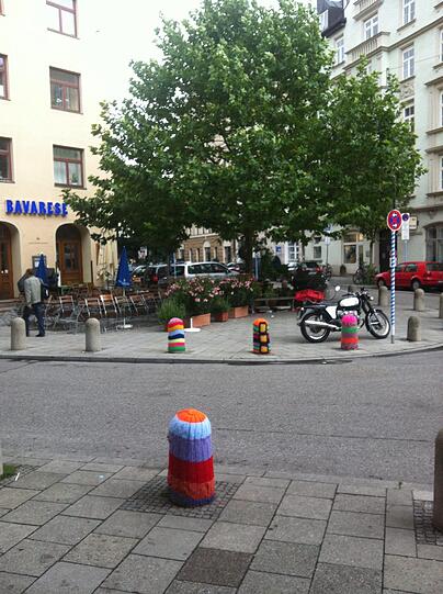 Hübsch: Die Strickoptik in der Dreimühlenstraße.