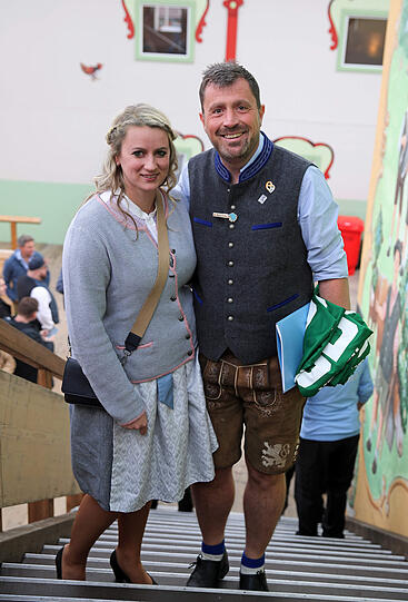 Die Löwen beim traditionellen Wiesn-Besuch im "Himmel der Bayern", dem Hacker-Pschorr-Festzelt.