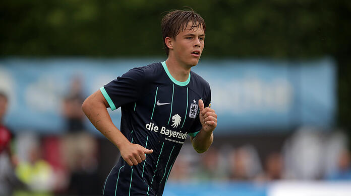Mittelfeldspieler Tim Kloss durfte im Trainingslager in Windischgarsten erstmals ans Profiteam schnuppern.