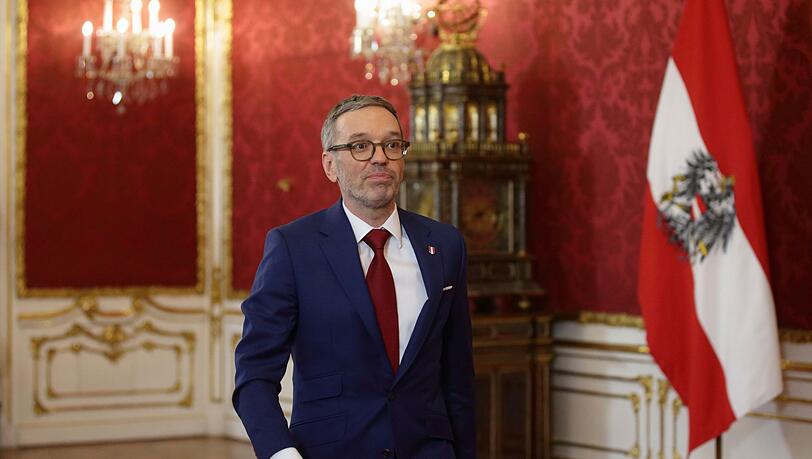 FPÖ-Chef Herbert Kickl scheint drei Monate nach der Parlamentswahl auf dem Weg zur Kanzlerschaft. FPÖ-Chef Herbert Kickl scheint drei Monate nach der Parlamentswahl auf dem Weg zur Kanzlerschaft.