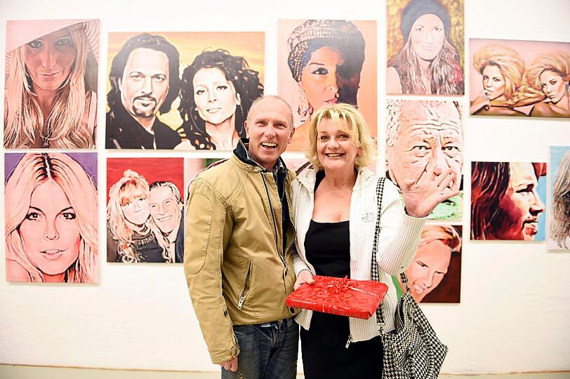 Als "Fat Lucy Munich" fotografiert Jessica Boehrs jetzt Promis. Die Bilder von der Vernissage.