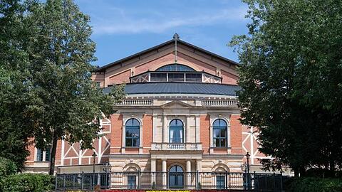 Das Richard-Wagner-Festspielhaus in Bayreuth ist zu sehen. Foto: Matthias Merz/Archiv