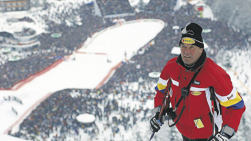 2003, da war er noch oben auf der Streif, als Rennleiter. Diesmal wird Toni Sailer die Rennen womöglich nur im ORF verfolgen. Foto: dpa 2003, da war er noch oben auf der Streif, als Rennleiter. Diesmal wird Toni Sailer die Rennen womöglich nur im ORF verfolgen. Foto: dpa
