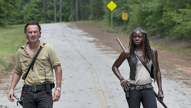 Was, wenn Rick (Andrew Lincoln) und Michonne (Danai Gurira) die letzten Menschen auf Erden wären? Was, wenn Rick (Andrew Lincoln) und Michonne (Danai Gurira) die letzten Menschen auf Erden wären?