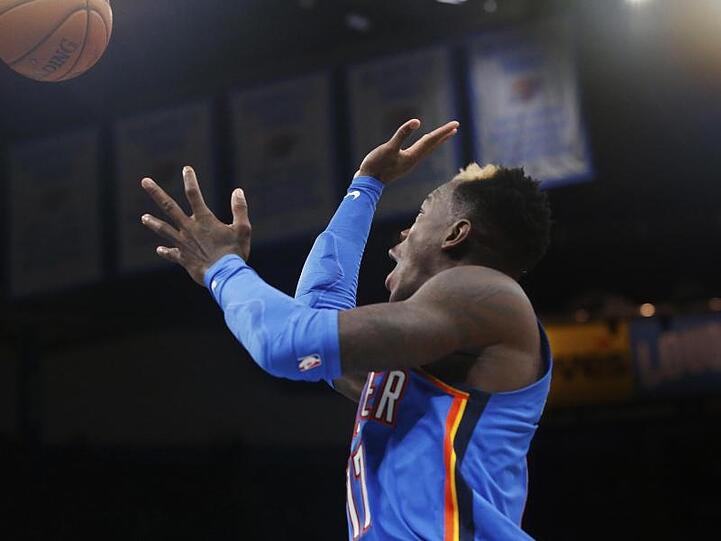 War mit 21 Zählern neben Shai Gilgeous-Alexander bester Werfer beim OKC-Sieg: Dennis Schröder.