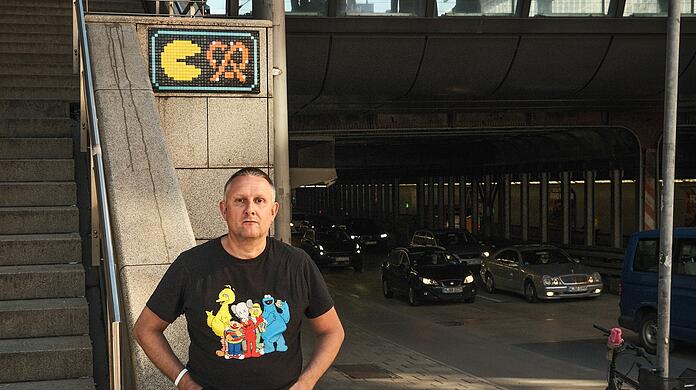 Invader-Fan Frank "Steam156" Malt aus London.