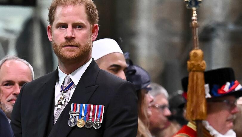 Ist sofort zu seinem Vater nach London geflogen: Prinz Harry.