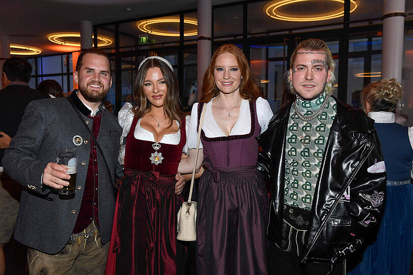 Adrian Louis, Joelina Drews, Barbara Meier und Alexander Höller