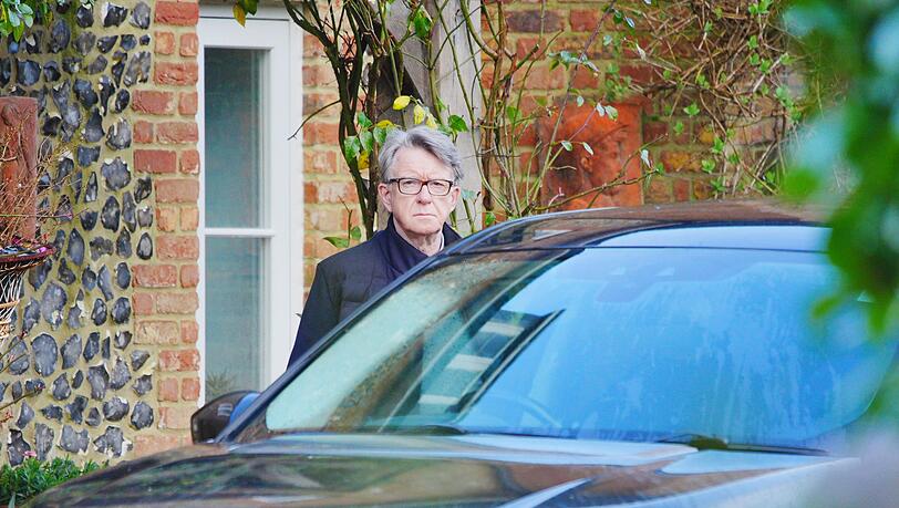 Der fr&uuml;here britische Botschafter in den USA Peter Mandelson geriet wegen seiner Beziehung zum verstorbenen US-Multimillion&auml;r in den Fokus von Ermittlungen. (Archivfoto)