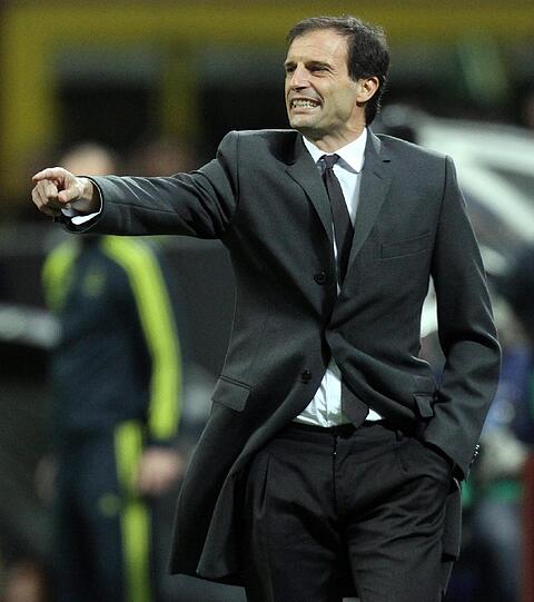 Trainer des AC Mailand ist Massimiliano Allegri