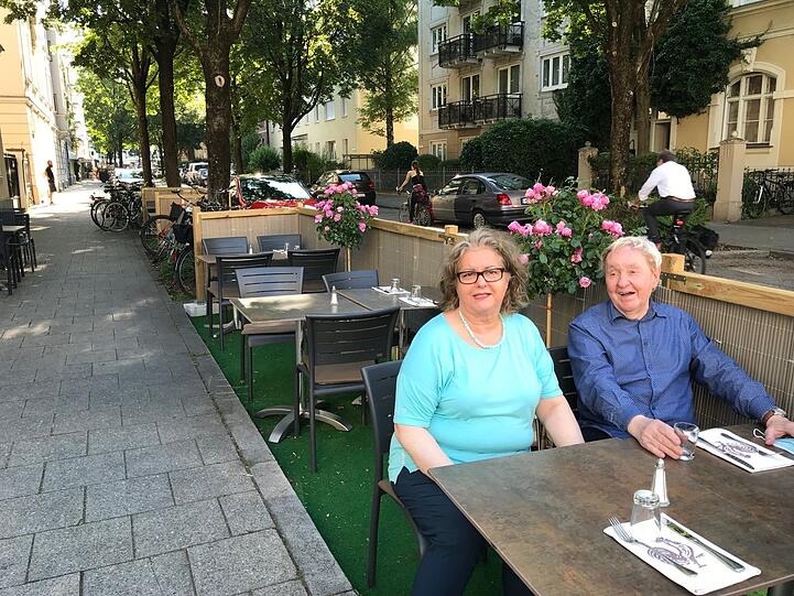 Vorm Ru e Buni: Eva von Vogelstein und Wolfram Dochtermann.
