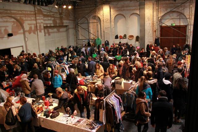 Ein Bild vom vergangenen Midnightbazar in der Reithalle. (Archivbild)