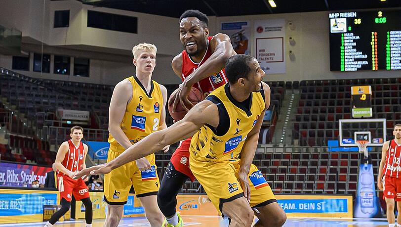 Wiedersehen im Playoff-Halbfinale mit Hauptrundenchampion Ludwigsburg: Bayerns JaJuan Johnson (Mitte). Wiedersehen im Playoff-Halbfinale mit Hauptrundenchampion Ludwigsburg: Bayerns JaJuan Johnson (Mitte).