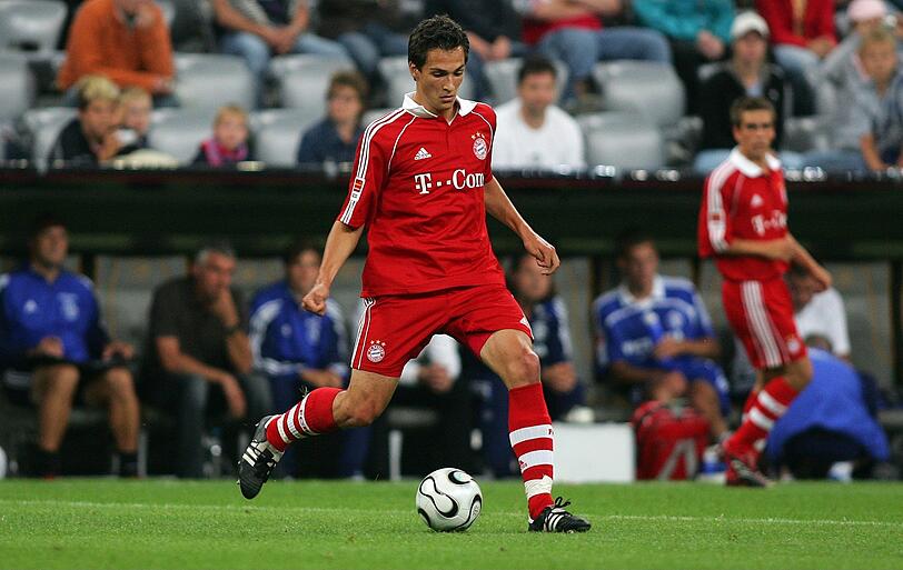 Der in München aufgewachsene Mats Hummels spielt seit seinen Kindheitstagen beim FC Bayern. Zwischen 2005 und 2008 machte er für die zweite Mannschaft 42 Spiele. In der ersten Mannschaft reichte es allerdings lediglich für einen Pflichtspieleinsatz.