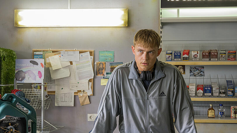 Dennis Mojen in der Netflix-Produktion "Isi & Ossi".