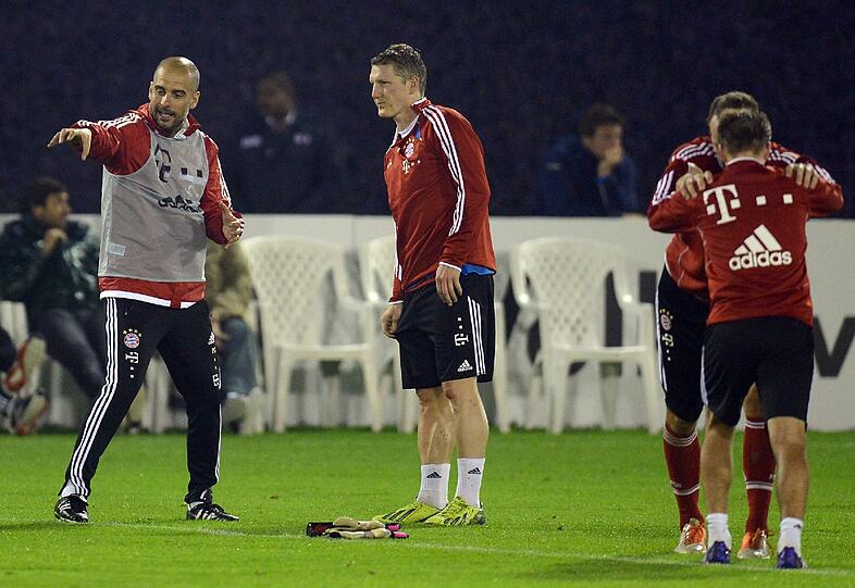 Bastian Schweinsteiger ist wieder voll ins Mannschaftstraining eingestiegen und macht problemlos bei den Trainingsspielen mit.