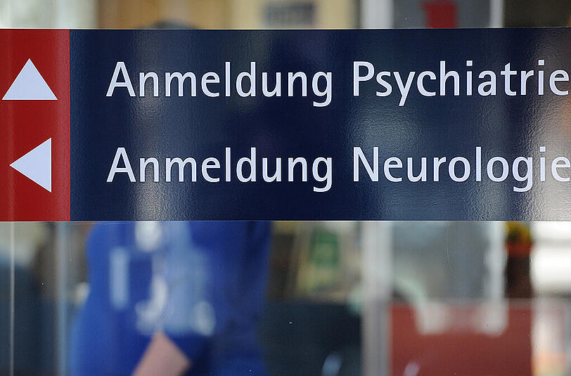 Die Staatsanwaltschaft hat sofort eine Unterbringung des Täters in der Psychiatrie beantragt.