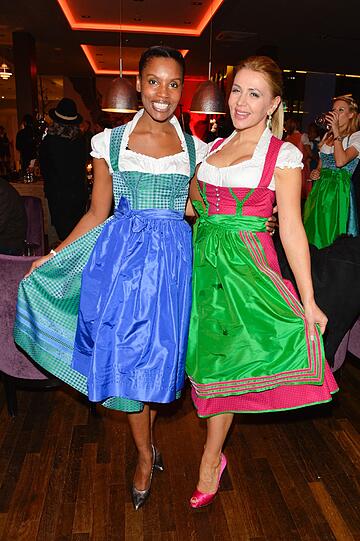 Stephanie Simbeck, Davorka Tovilo