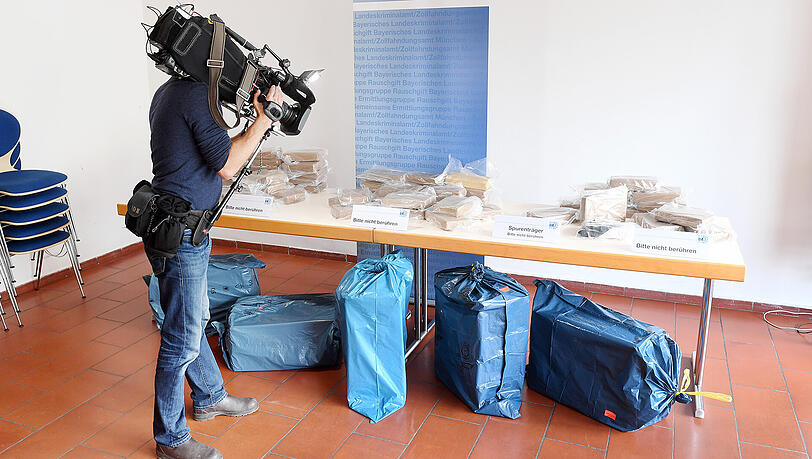 Das Landeskriminalamt präsentierte am Montag den Drogenfund. Das Landeskriminalamt präsentierte am Montag den Drogenfund.