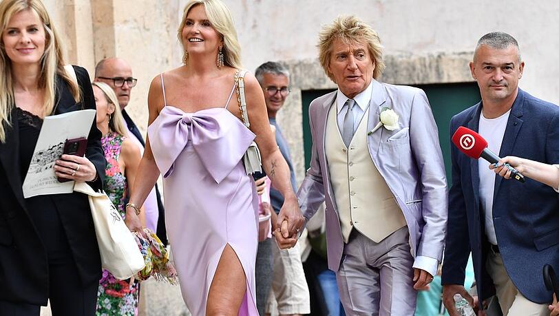 Rod Stewart und Penny Lancaster bei der Hochzeit seines Sohnes Liam in Kroatien. Rod Stewart und Penny Lancaster bei der Hochzeit seines Sohnes Liam in Kroatien.