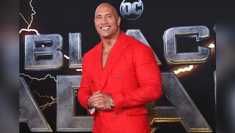 Dwayne Johnson hat noch zwei junge Töchter, für die er den Zauber von Weihnachten gerne aufrecht erhält.