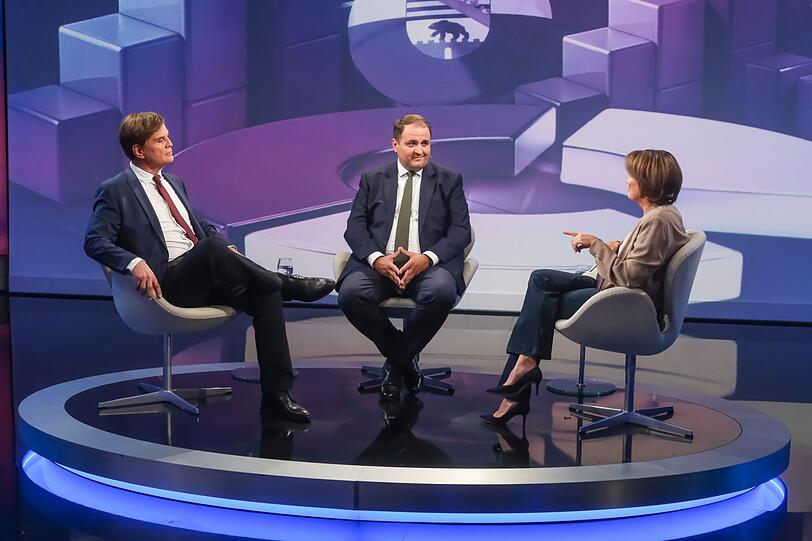 Vor der Wahl in Sachsen-Anhalt sprach Sandra Maischberger mit Bernd Baumann (links) von der AfD und Nathanael Liminski von der CDU. Vor der Wahl in Sachsen-Anhalt sprach Sandra Maischberger mit Bernd Baumann (links) von der AfD und Nathanael Liminski von der CDU.